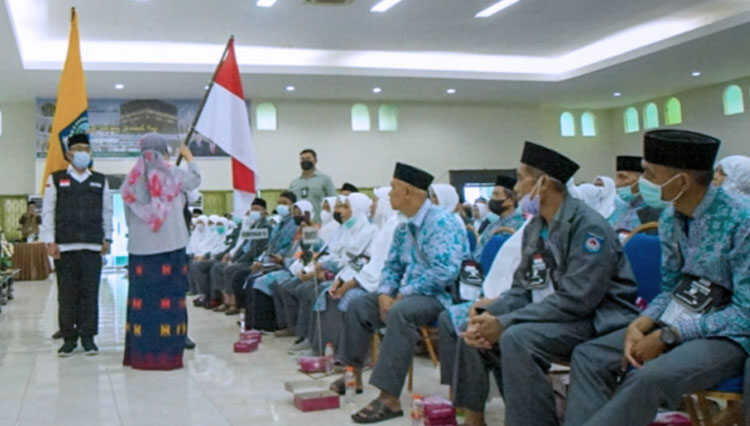 Panen Tembakau Untung, Warga Satu Kampung Ini Kompak Berangkat Haji